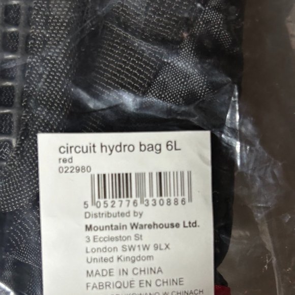 NWT Mountain Warehouse Circuit 6L Hydro Bag - Picture 13 of 14